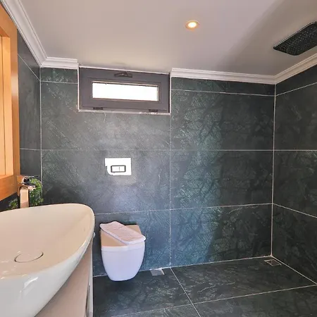 Luxury 5 Bedroom With Heated Infinity Pool & Amazing Sea Views Willa Kaş