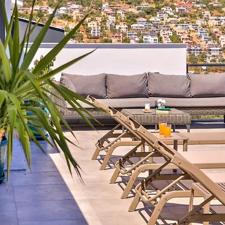 Willa Luxury 5 Bedroom With Heated Infinity Pool & Amazing Sea Views *