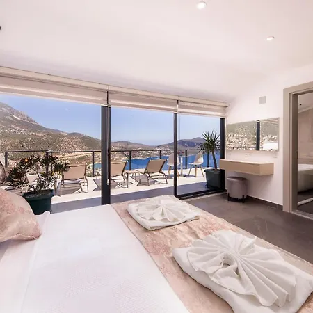 Willa Luxury 5 Bedroom With Heated Infinity Pool & Amazing Sea Views